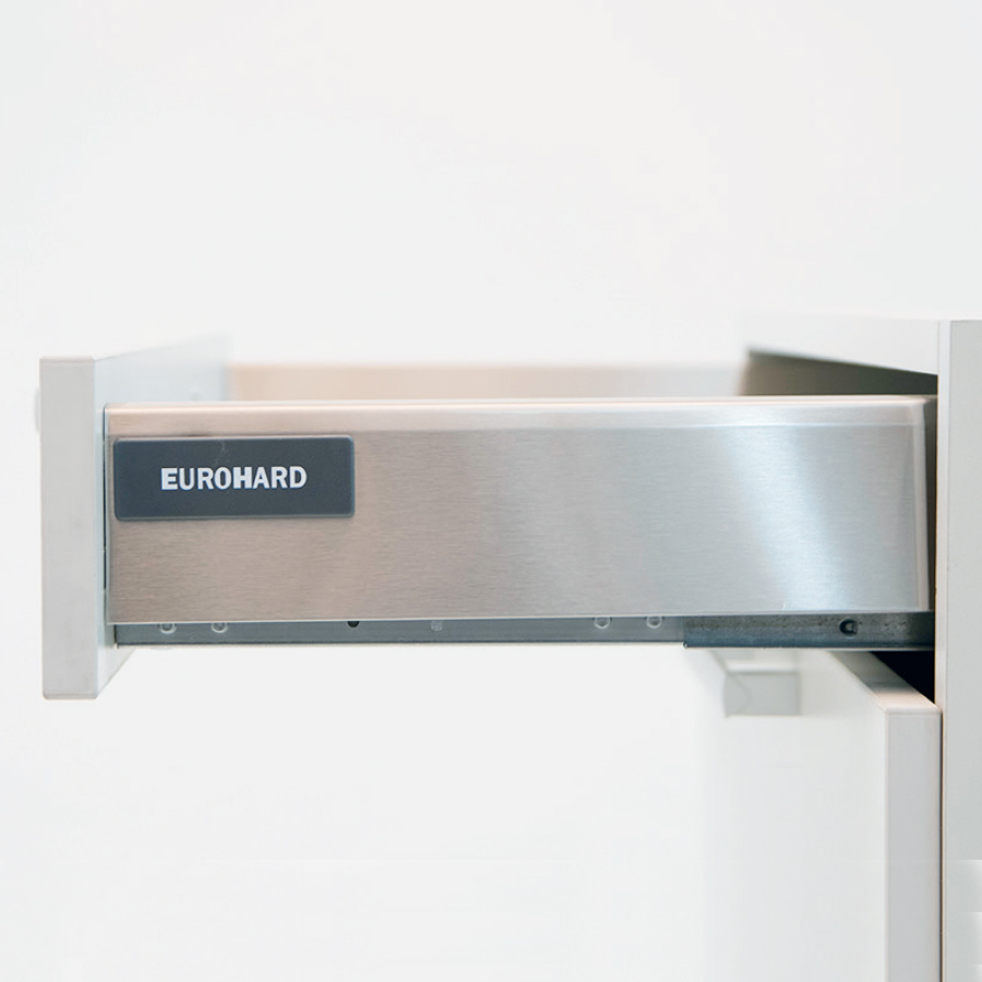 Corredera oculta con lateral acero inoxidable.jpg