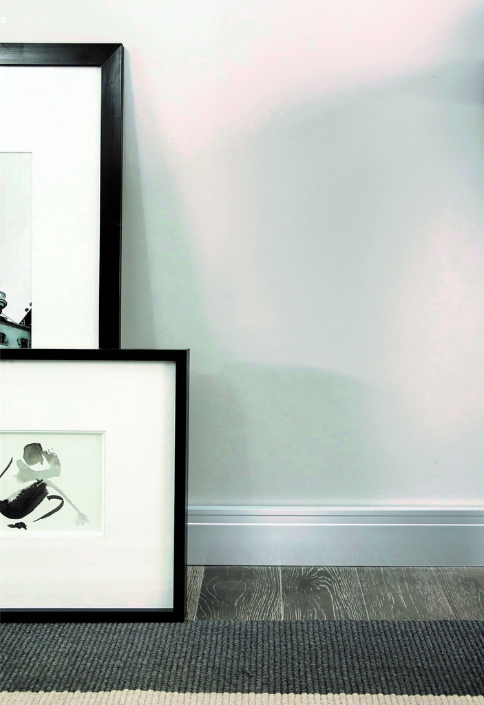 ZOCALO DE EPS EXTRA LINE 100mm x 2.50m PLATA